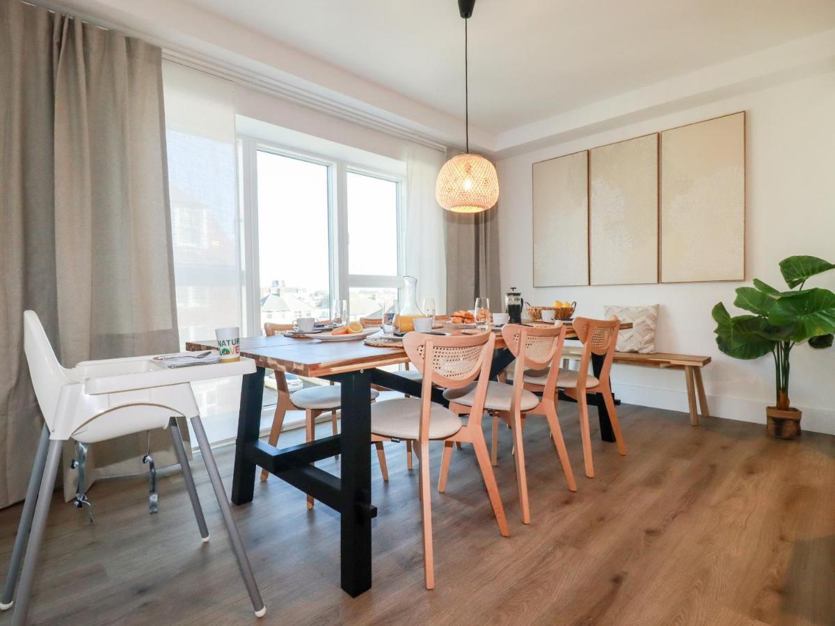33 Cliff Edge Apartment
