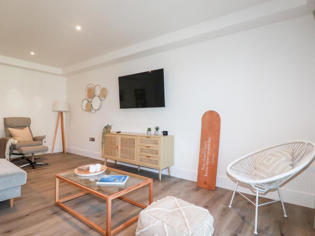 Apartment 33 Cliff Edge