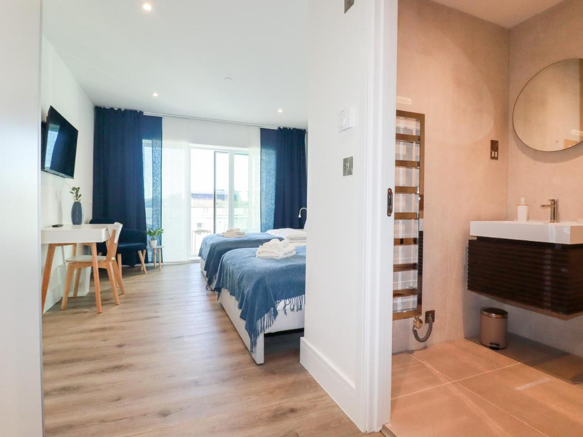 Apartment 33 Cliff Edge