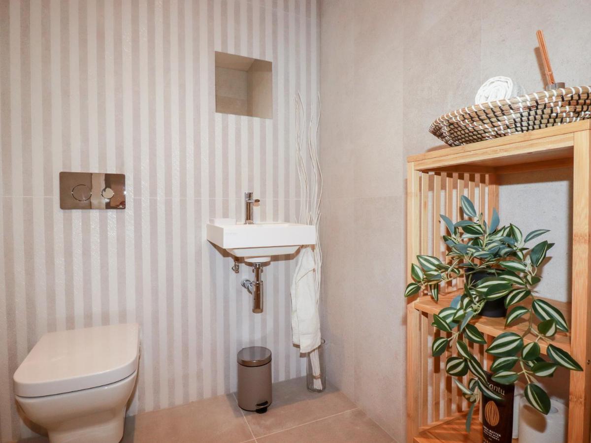 Apartment 33 Cliff Edge *