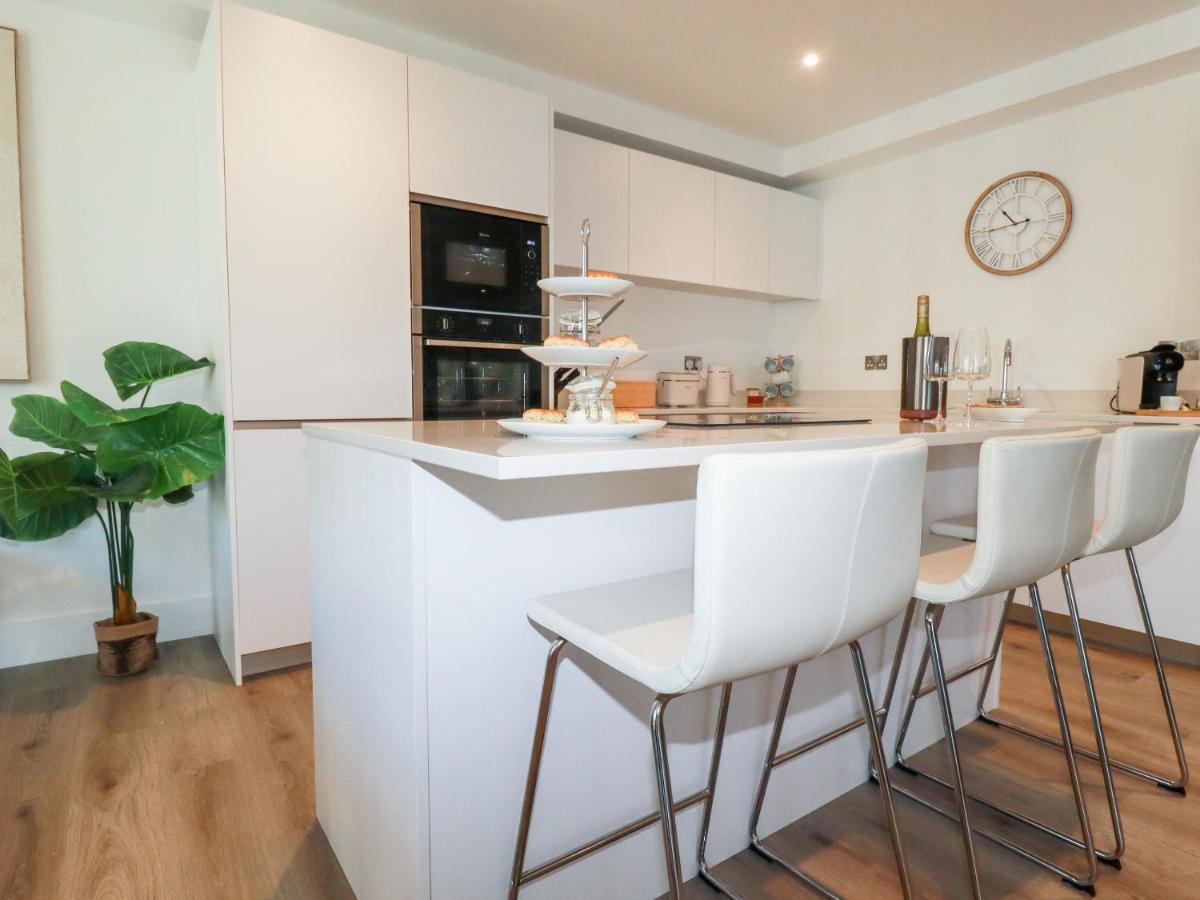 33 Cliff Edge Apartment