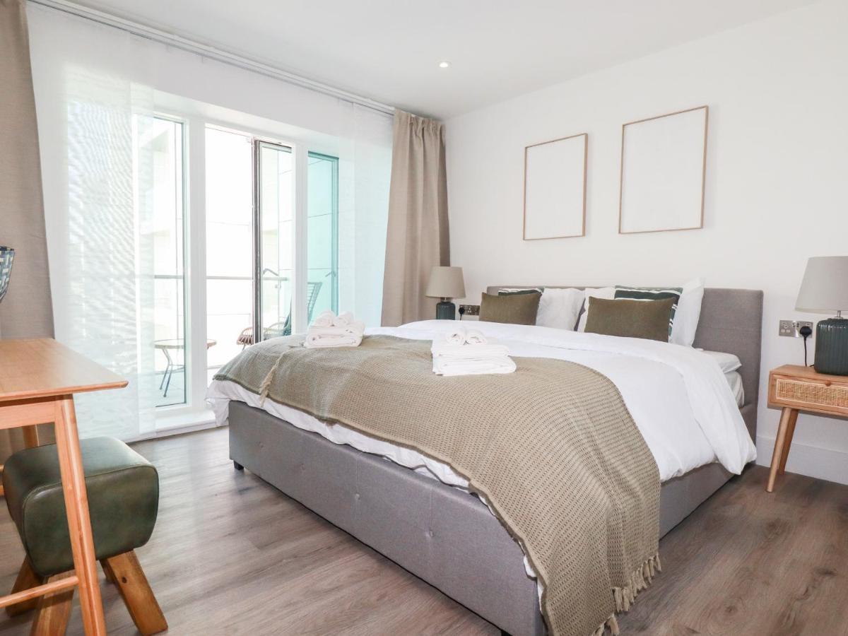 33 Cliff Edge Apartment